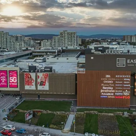 East Gate Luxury 2 Apartment *