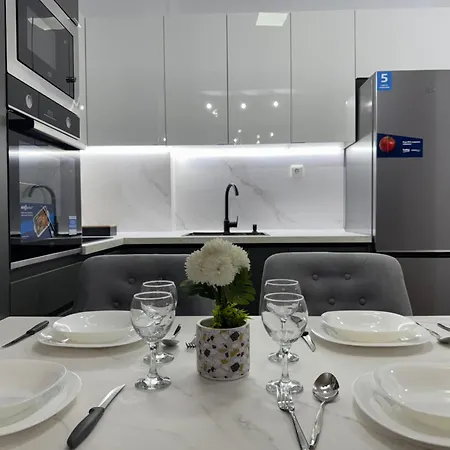 East Gate Luxury 2 * Skopje