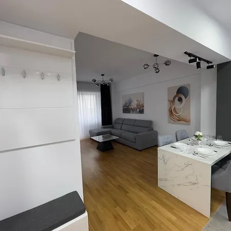 East Gate Luxury 2 *