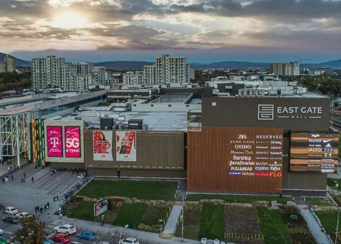 East Gate Luxury 2 Апартаменты *