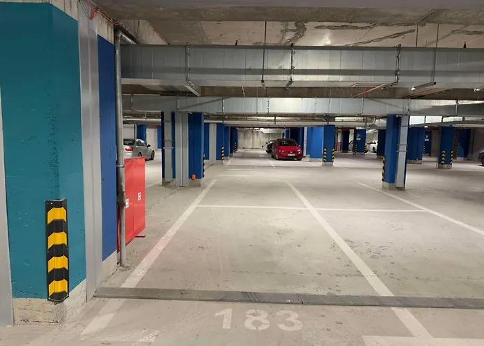 East Gate Luxury 2 Апартаменты *