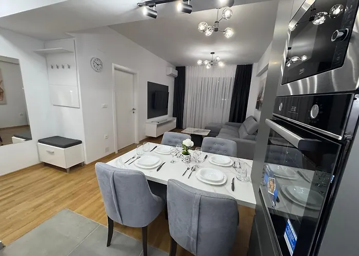 East Gate Luxury 2 Скопье