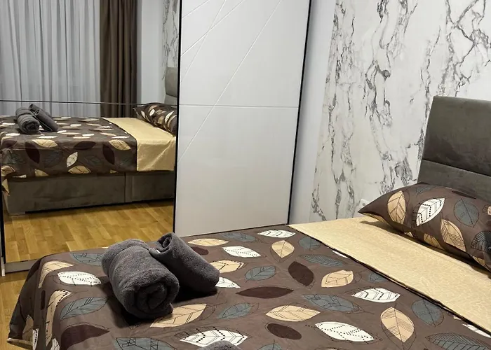 East Gate Luxury 2 Апартаменты *